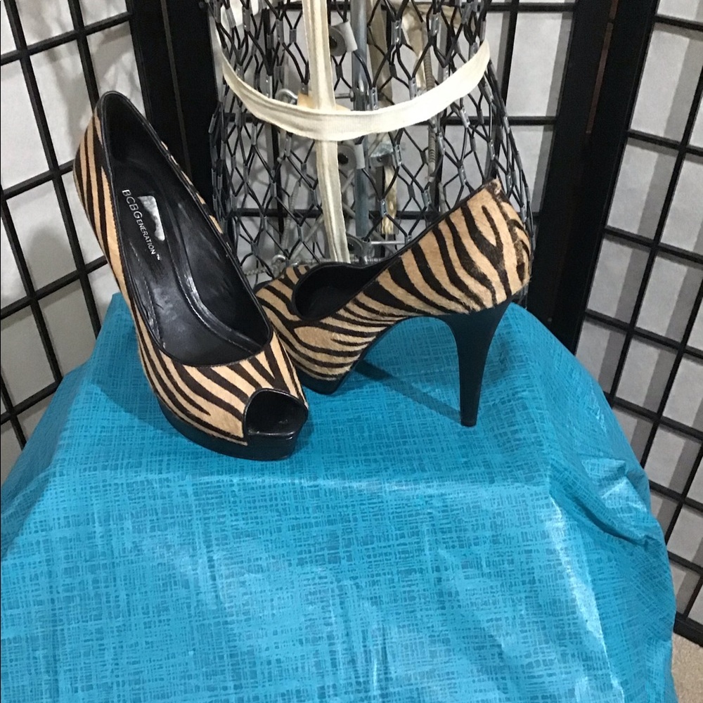 Bcbg Tan & Black Zebra Print Open Toe Heel - image 2